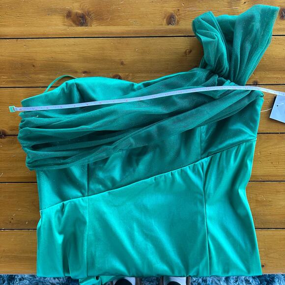 NWT Violet Weekend One Shoulder Satin Cascading Ruffle Gown Jade Size 17/18 - Picture 9 of 15